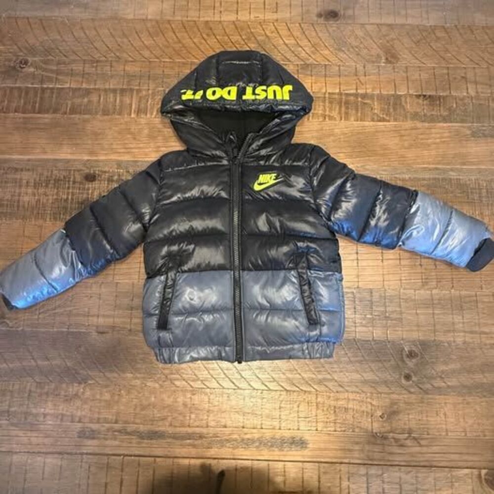 Nike Kids' Color Block Down Hooded Puffer Coat 3T
